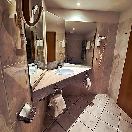 Hahnenkleer Hof Hotel 4*